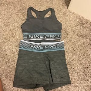 NIKE PROS